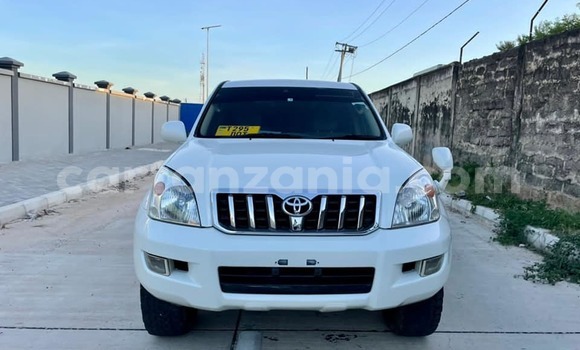 Buy Used Toyota Land Cruiser Prado White Car in Dar es Salaam in Dar es Salaam Buy Used Toyota Land Cruiser Prado White Car in Dar es Salaam in Dar es Salaam