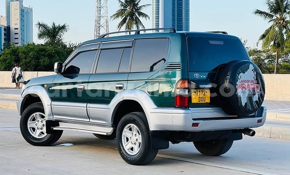 Buy Used Toyota Land Cruiser Prado Green Car in Dar es Salaam in Dar es Salaam Buy Used Toyota Land Cruiser Prado Green Car in Dar es Salaam in Dar es Salaam