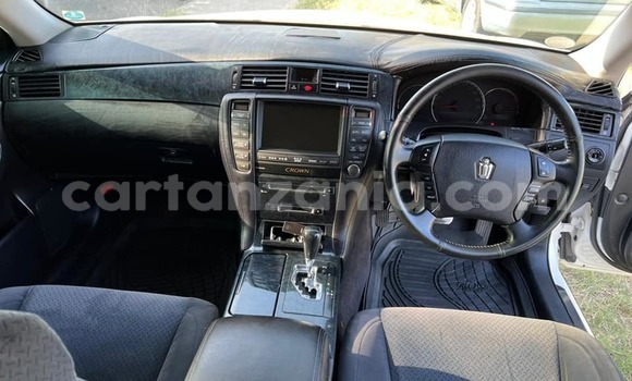 Buy Used Toyota Crown White Car in Dar es Salaam in Dar es Salaam Buy Used Toyota Crown White Car in Dar es Salaam in Dar es Salaam