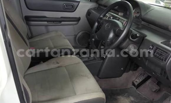 Nunua Imported Nissan X–Trail Nyeupe Gari ndani ya Dar es Salaam nchini Dar es Salaam Nunua Imported Nissan X–Trail Nyeupe Gari ndani ya Dar es Salaam nchini Dar es Salaam