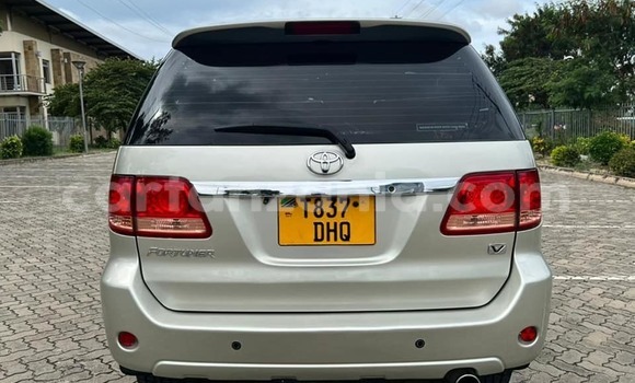 Buy Used Toyota Fortuner Beige Car in Dar es Salaam in Dar es Salaam Buy Used Toyota Fortuner Beige Car in Dar es Salaam in Dar es Salaam