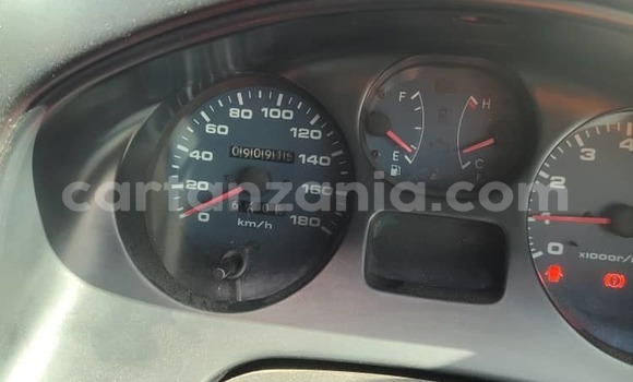 Nunua Ilio tumika Toyota RAV4 Nyeupe Gari ndani ya Dar es Salaam nchini Dar es Salaam Nunua Ilio tumika Toyota RAV4 Nyeupe Gari ndani ya Dar es Salaam nchini Dar es Salaam
