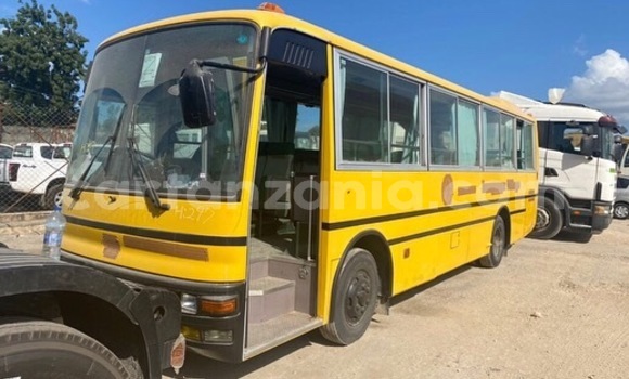 Buy Used Mitsubishi Van Other Truck in Dar es Salaam in Dar es Salaam