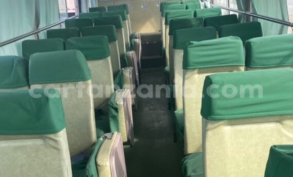 Nunua Ilio tumika Mitsubishi Van Nyingine Lori ndani ya Dar es Salaam nchini Dar es Salaam Nunua Ilio tumika Mitsubishi Van Nyingine Lori ndani ya Dar es Salaam nchini Dar es Salaam