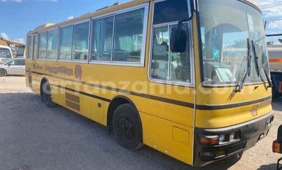 Nunua Ilio tumika Mitsubishi Van Nyingine Lori ndani ya Dar es Salaam nchini Dar es Salaam Nunua Ilio tumika Mitsubishi Van Nyingine Lori ndani ya Dar es Salaam nchini Dar es Salaam