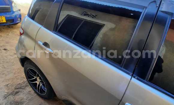 Nunua Ilio tumika Toyota IST Fedha Gari ndani ya Dar es Salaam nchini Dar es Salaam Nunua Ilio tumika Toyota IST Fedha Gari ndani ya Dar es Salaam nchini Dar es Salaam