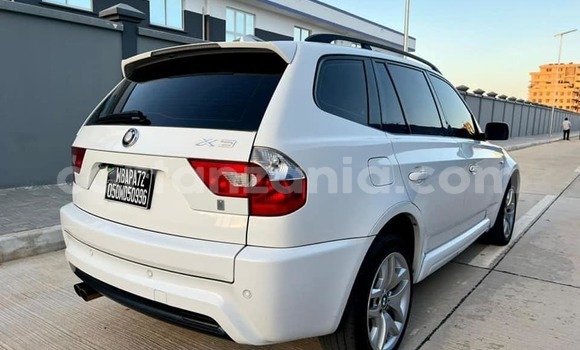 Nunua Ilio tumika BMW X3 Nyeupe Gari ndani ya Dar es Salaam nchini Dar es Salaam Nunua Ilio tumika BMW X3 Nyeupe Gari ndani ya Dar es Salaam nchini Dar es Salaam