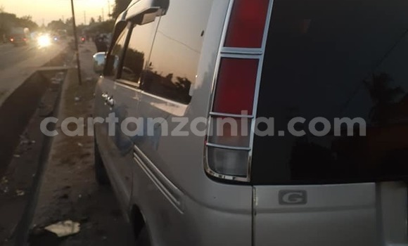 Nunua Ilio tumika Toyota Noah Fedha Gari ndani ya Dar es Salaam nchini Dar es Salaam Nunua Ilio tumika Toyota Noah Fedha Gari ndani ya Dar es Salaam nchini Dar es Salaam