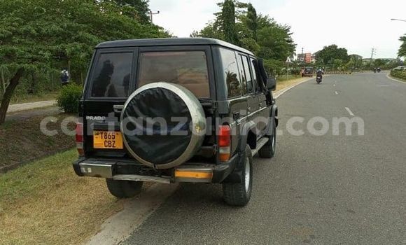 Nunua Ilio tumika Toyota Land Cruiser Prado Nyeusi Gari ndani ya Dar es Salaam nchini Dar es Salaam Nunua Ilio tumika Toyota Land Cruiser Prado Nyeusi Gari ndani ya Dar es Salaam nchini Dar es Salaam