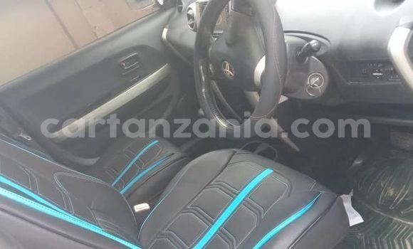 Nunua Ilio tumika Toyota IST Nyeupe Gari ndani ya Dar es Salaam nchini Dar es Salaam Nunua Ilio tumika Toyota IST Nyeupe Gari ndani ya Dar es Salaam nchini Dar es Salaam