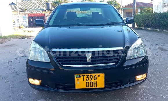 Nunua Ilio tumika Toyota Premio Nyeusi Gari ndani ya Dar es Salaam nchini Dar es Salaam