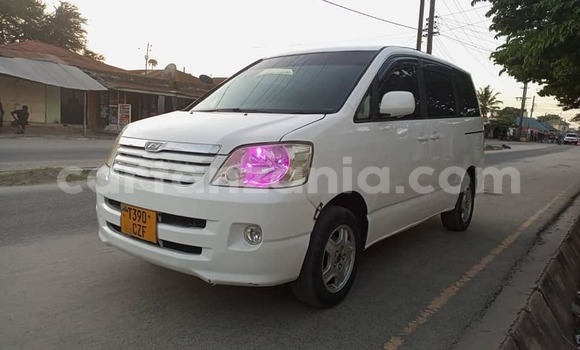 Nunua Ilio tumika Toyota Noah Nyeupe Gari ndani ya Dar es Salaam nchini Dar es Salaam Nunua Ilio tumika Toyota Noah Nyeupe Gari ndani ya Dar es Salaam nchini Dar es Salaam