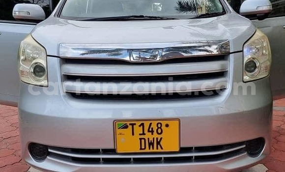 Buy Used Toyota Noah Silver Car in Dar es Salaam in Dar es Salaam