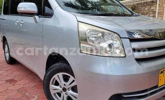 Nunua Ilio tumika Toyota Noah Fedha Gari ndani ya Dar es Salaam nchini Dar es Salaam Nunua Ilio tumika Toyota Noah Fedha Gari ndani ya Dar es Salaam nchini Dar es Salaam