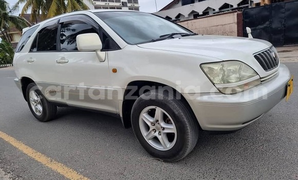 Nunua Ilio tumika Toyota Harrier Nyeupe Gari ndani ya Dar es Salaam nchini Dar es Salaam Nunua Ilio tumika Toyota Harrier Nyeupe Gari ndani ya Dar es Salaam nchini Dar es Salaam