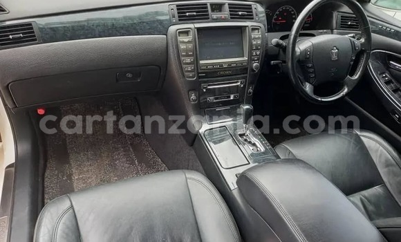 Nunua Ilio tumika Toyota Crown Nyeupe Gari ndani ya Dar es Salaam nchini Dar es Salaam Nunua Ilio tumika Toyota Crown Nyeupe Gari ndani ya Dar es Salaam nchini Dar es Salaam