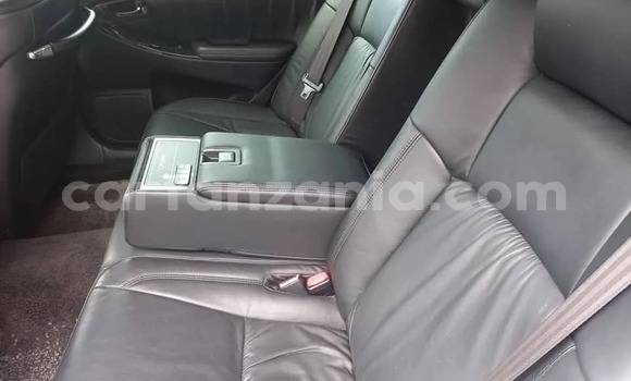 Nunua Ilio tumika Toyota Crown Nyeupe Gari ndani ya Dar es Salaam nchini Dar es Salaam Nunua Ilio tumika Toyota Crown Nyeupe Gari ndani ya Dar es Salaam nchini Dar es Salaam