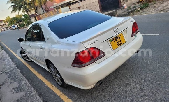 Nunua Ilio tumika Toyota Crown Nyeupe Gari ndani ya Dar es Salaam nchini Dar es Salaam Nunua Ilio tumika Toyota Crown Nyeupe Gari ndani ya Dar es Salaam nchini Dar es Salaam