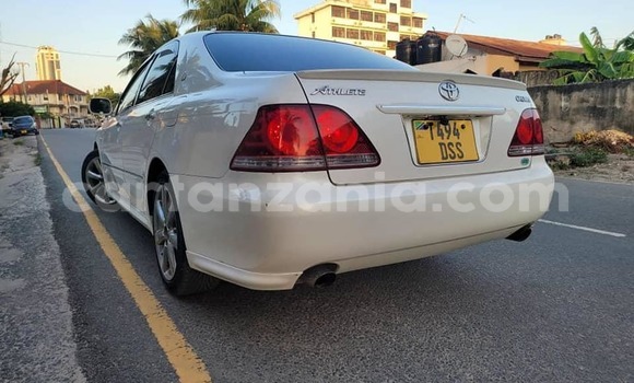 Nunua Ilio tumika Toyota Crown Nyeupe Gari ndani ya Dar es Salaam nchini Dar es Salaam Nunua Ilio tumika Toyota Crown Nyeupe Gari ndani ya Dar es Salaam nchini Dar es Salaam