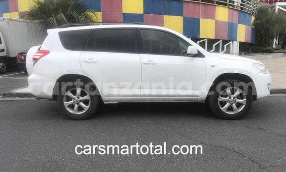 Buy Used Toyota RAV4 White Car in Bukene in Tabora Buy Used Toyota RAV4 White Car in Bukene in Tabora