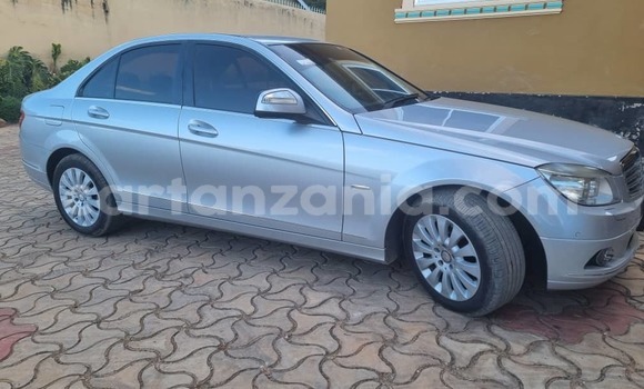 Nunua Ilio tumika Mercedes-Benz C250 coupe Fedha Gari ndani ya Dar es Salaam nchini Dar es Salaam Nunua Ilio tumika Mercedes-Benz C250 coupe Fedha Gari ndani ya Dar es Salaam nchini Dar es Salaam