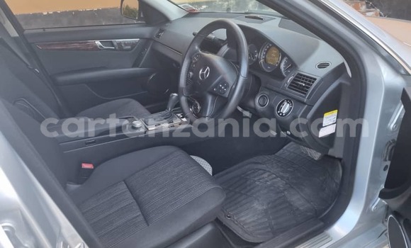 Nunua Ilio tumika Mercedes-Benz C250 coupe Fedha Gari ndani ya Dar es Salaam nchini Dar es Salaam Nunua Ilio tumika Mercedes-Benz C250 coupe Fedha Gari ndani ya Dar es Salaam nchini Dar es Salaam