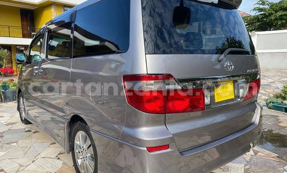Nunua Ilio tumika Toyota Alphard Nyingine Gari ndani ya Dar es Salaam nchini Dar es Salaam