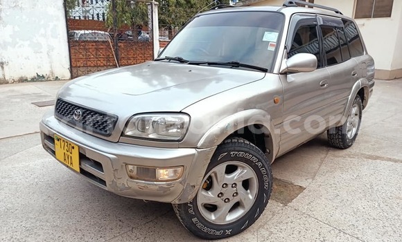 Buy Used Toyota RAV4 Silver Car in Dar es Salaam in Dar es Salaam