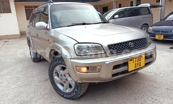 Buy Used Toyota RAV4 Silver Car in Dar es Salaam in Dar es Salaam Buy Used Toyota RAV4 Silver Car in Dar es Salaam in Dar es Salaam