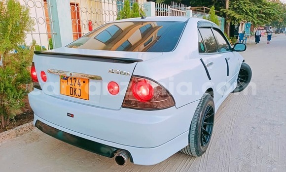 Nunua Ilio tumika Toyota Altezza Nyeupe Gari ndani ya Dar es Salaam nchini Dar es Salaam Nunua Ilio tumika Toyota Altezza Nyeupe Gari ndani ya Dar es Salaam nchini Dar es Salaam