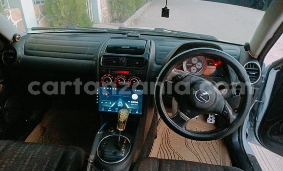 Nunua Ilio tumika Toyota Altezza Nyeupe Gari ndani ya Dar es Salaam nchini Dar es Salaam Nunua Ilio tumika Toyota Altezza Nyeupe Gari ndani ya Dar es Salaam nchini Dar es Salaam