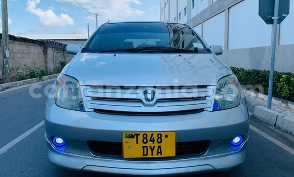 Buy Used Toyota IST Silver Car in Dar es Salaam in Dar es Salaam