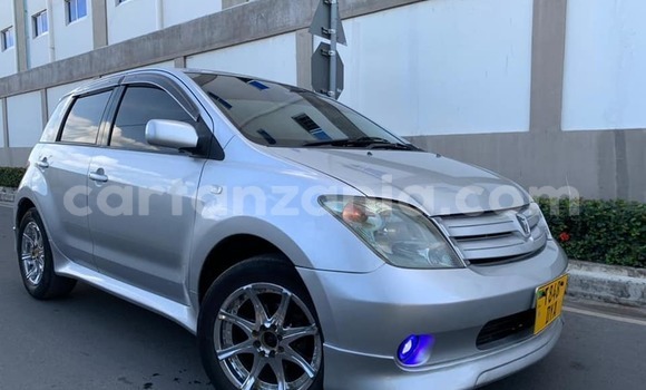 Buy Used Toyota IST Silver Car in Dar es Salaam in Dar es Salaam Buy Used Toyota IST Silver Car in Dar es Salaam in Dar es Salaam