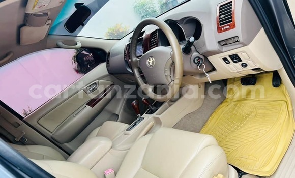 Nunua Ilio tumika Toyota Fortuner Bluu Gari ndani ya Dar es Salaam nchini Dar es Salaam Nunua Ilio tumika Toyota Fortuner Bluu Gari ndani ya Dar es Salaam nchini Dar es Salaam