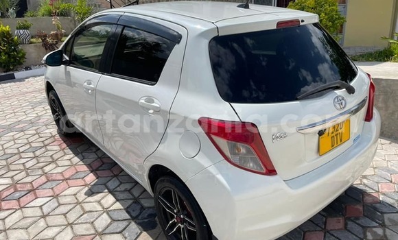 Buy Used Toyota Vitz White Car in Dar es Salaam in Dar es Salaam Buy Used Toyota Vitz White Car in Dar es Salaam in Dar es Salaam
