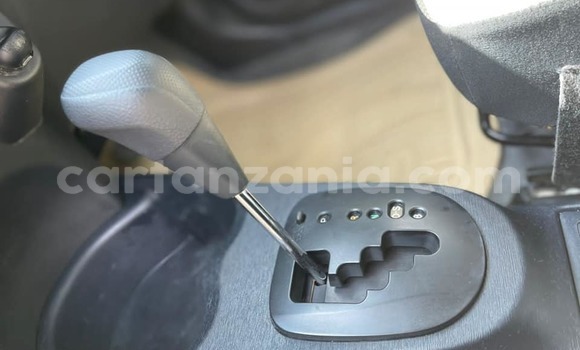 Nunua Ilio tumika Toyota Vitz Nyeupe Gari ndani ya Dar es Salaam nchini Dar es Salaam Nunua Ilio tumika Toyota Vitz Nyeupe Gari ndani ya Dar es Salaam nchini Dar es Salaam