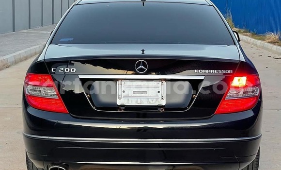 Nunua Ilio tumika Mercedes‒Benz C–Class Nyeusi Gari ndani ya Dar es Salaam nchini Dar es Salaam Nunua Ilio tumika Mercedes‒Benz C–Class Nyeusi Gari ndani ya Dar es Salaam nchini Dar es Salaam