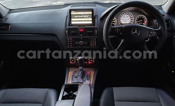 Nunua Ilio tumika Mercedes‒Benz C–Class Nyeusi Gari ndani ya Dar es Salaam nchini Dar es Salaam Nunua Ilio tumika Mercedes‒Benz C–Class Nyeusi Gari ndani ya Dar es Salaam nchini Dar es Salaam