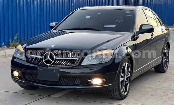 Nunua Ilio tumika Mercedes‒Benz C–Class Nyeusi Gari ndani ya Dar es Salaam nchini Dar es Salaam Nunua Ilio tumika Mercedes‒Benz C–Class Nyeusi Gari ndani ya Dar es Salaam nchini Dar es Salaam