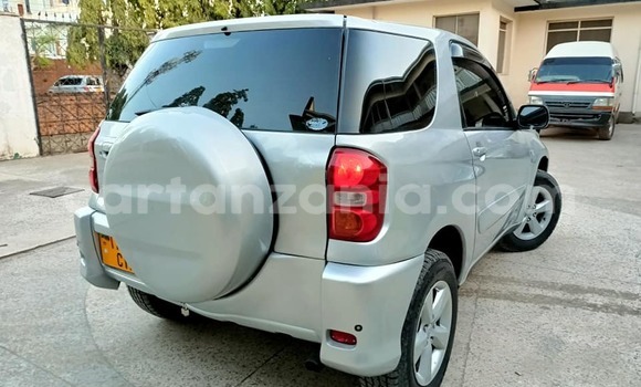 Buy Used Toyota RAV4 Silver Car in Dar es Salaam in Dar es Salaam Buy Used Toyota RAV4 Silver Car in Dar es Salaam in Dar es Salaam