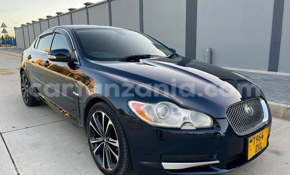 Nunua Ilio tumika Jaguar XE Bluu Gari ndani ya Dar es Salaam nchini Dar es Salaam Nunua Ilio tumika Jaguar XE Bluu Gari ndani ya Dar es Salaam nchini Dar es Salaam