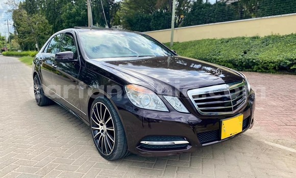 Buy Used Mercedes‒Benz E-klasse Other Car in Dar es Salaam in Dar es Salaam