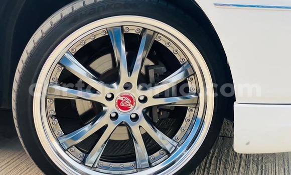 Nunua Ilio tumika Toyota Harrier Nyeupe Gari ndani ya Dar es Salaam nchini Dar es Salaam Nunua Ilio tumika Toyota Harrier Nyeupe Gari ndani ya Dar es Salaam nchini Dar es Salaam