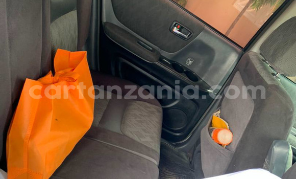 Buy Used Toyota Kluger Silver Car in Dar es Salaam in Dar es Salaam Buy Used Toyota Kluger Silver Car in Dar es Salaam in Dar es Salaam