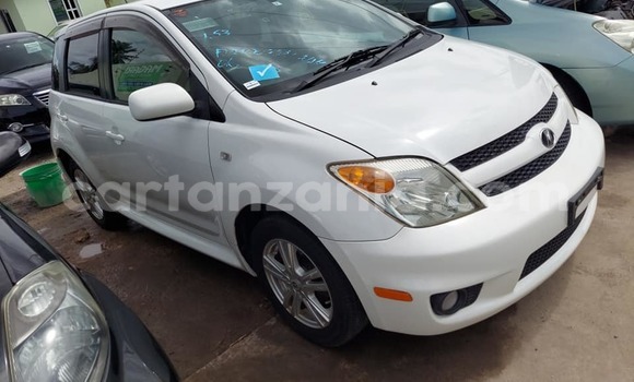Buy Used Toyota IST White Car in Dar es Salaam in Dar es Salaam Buy Used Toyota IST White Car in Dar es Salaam in Dar es Salaam