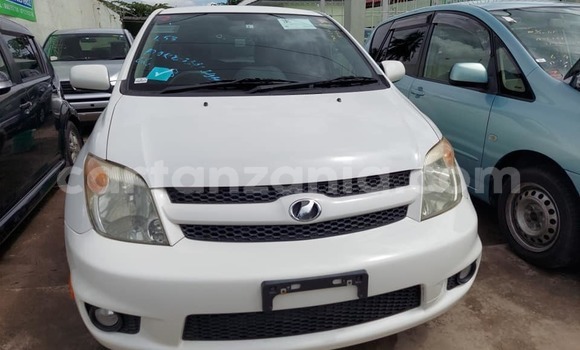 Buy Used Toyota IST White Car in Dar es Salaam in Dar es Salaam Buy Used Toyota IST White Car in Dar es Salaam in Dar es Salaam