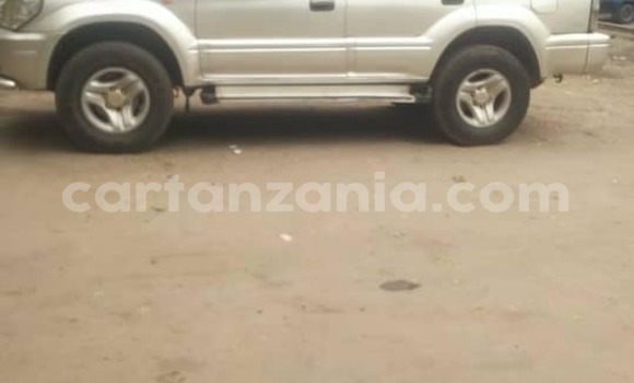 Nunua Ilio tumika Toyota Land Cruiser Prado Fedha Gari ndani ya Dar es Salaam nchini Dar es Salaam Nunua Ilio tumika Toyota Land Cruiser Prado Fedha Gari ndani ya Dar es Salaam nchini Dar es Salaam