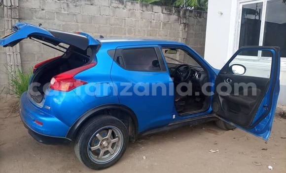 Buy Used Nissan Juke Blue Car in Dar es Salaam in Dar es Salaam Buy Used Nissan Juke Blue Car in Dar es Salaam in Dar es Salaam