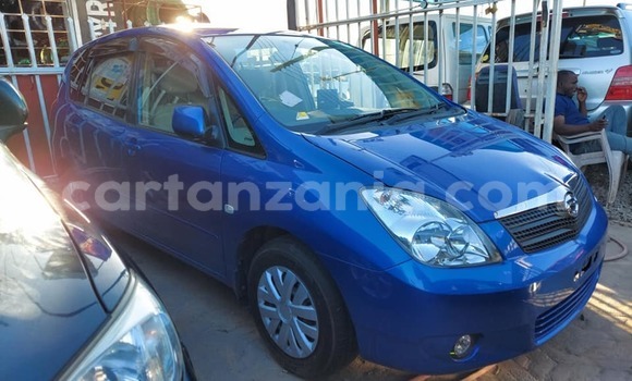 Nunua Ilio tumika Toyota Spacio Bluu Gari ndani ya Dar es Salaam nchini Dar es Salaam
