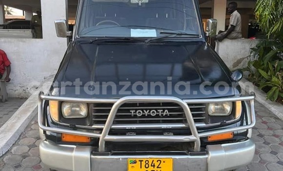 Buy Used Toyota Land Cruiser Black Car in Dar es Salaam in Dar es Salaam